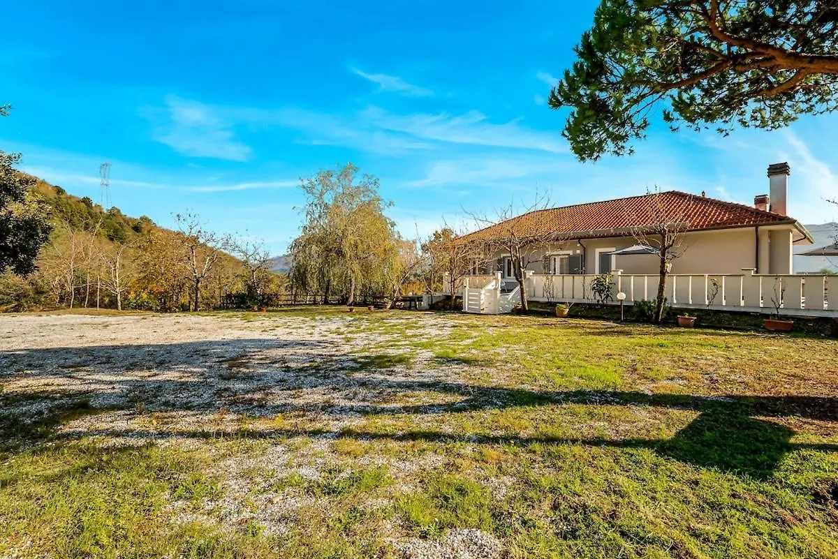 Holiday home Villa Poesia, 7 Pax With Pool Tendola